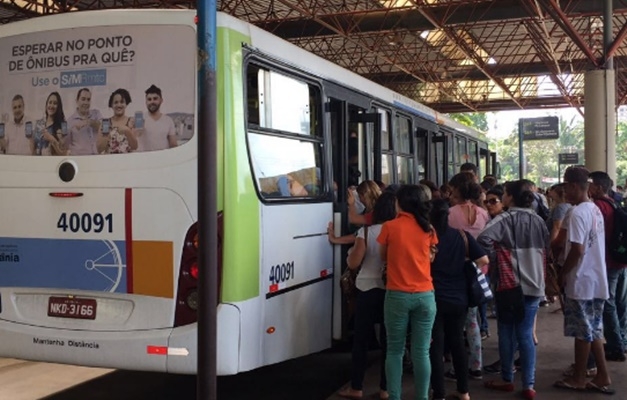 Empresas decidem suspender transporte coletivo a partir de terça-feira (24)