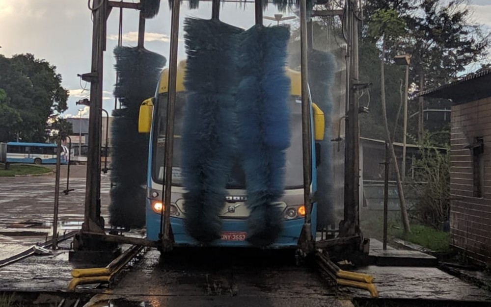 Mudanças são notadas nas escolas e nos ônibus a partir das medidas para conter o coronavírus em Goiás