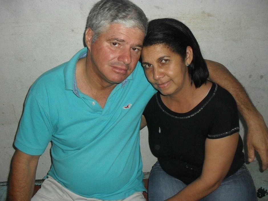 Filho confessa que matou os pais a pedradas após discussão
