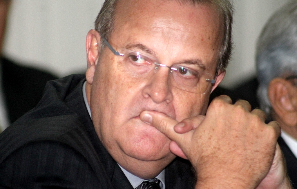 Dos EUA, Marconi liga para  Paulo Garcia e se solidariza com o prefeito