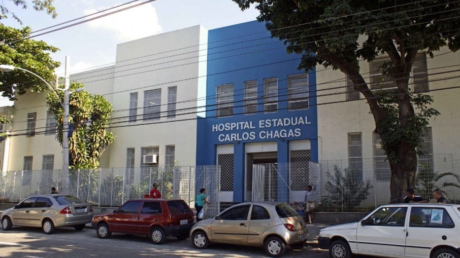 Tiroteio em avenida deixa três pessoas feridas