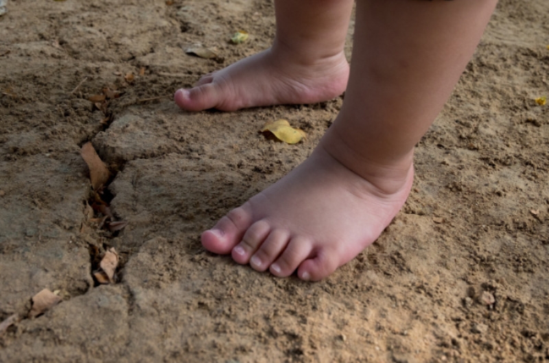 Mulher é presa suspeita de envolver filhos de 1, 2 e 5 anos no tráfico