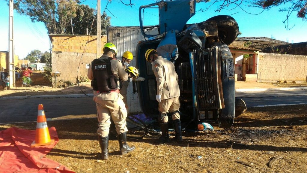 Acidente de caminhão causa duas mortes em Planaltina