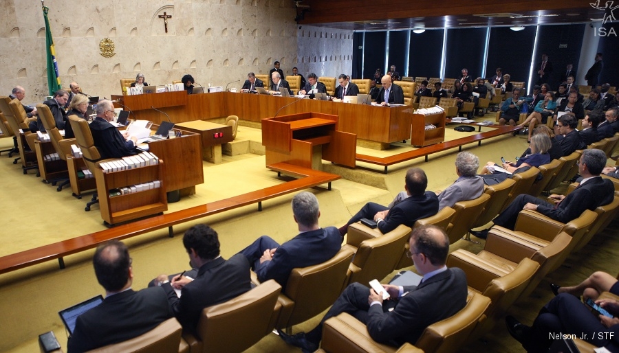 Trans consideram vitória decisão do STF sobre mudança no registro civil