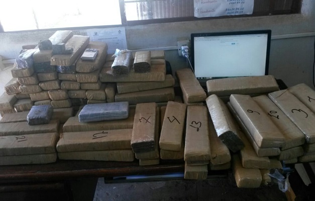 Trio é preso e mais de 100 kg de maconha são apreendidos em Goiânia