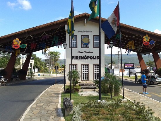 Atividades não essenciais e entrada de turistas estão proibidos no final de semana, em Pirenópolis