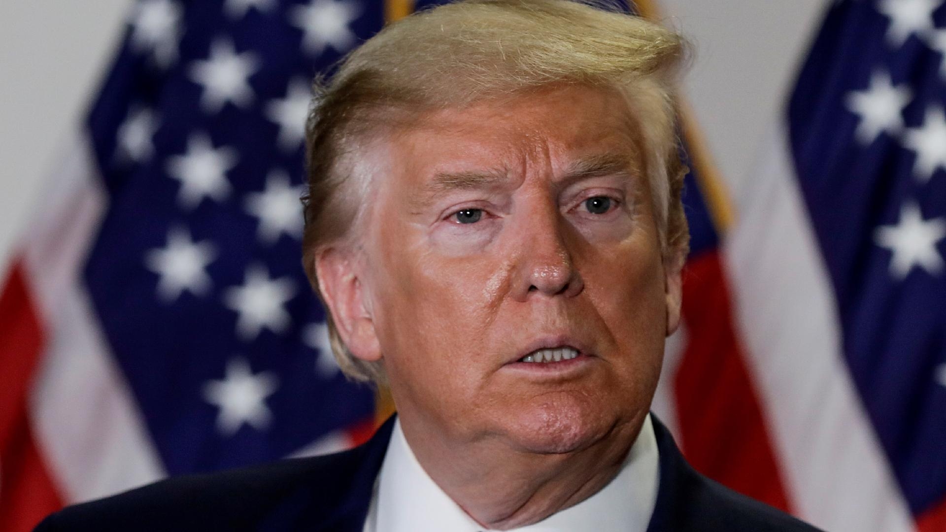 Trump diz que, agora, Schumer e Pelosi querem fazer acordo sobre pacote