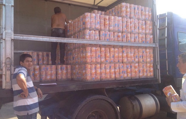 Três homens são presos suspeitos de vender alimentos roubados em supermercados