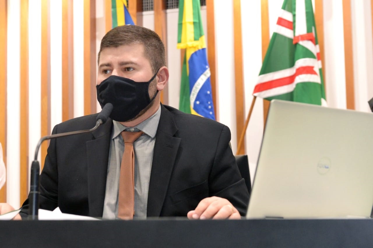 Para evitar fraude, Amilton quer garantir o direito da família registrar vacinação