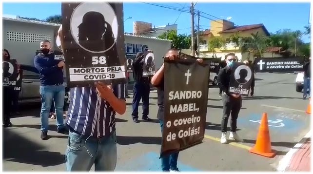 Manifestantes em defesa de isolamento criticam empresários