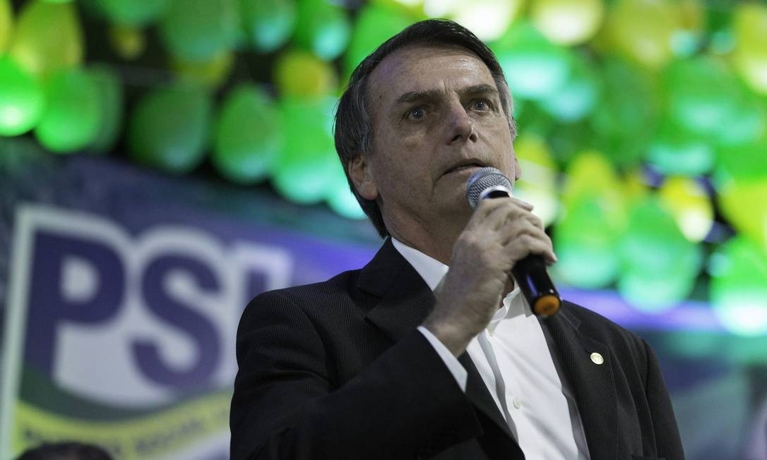 PSL deixou de ser transparente, diz advogada de Bolsonaro