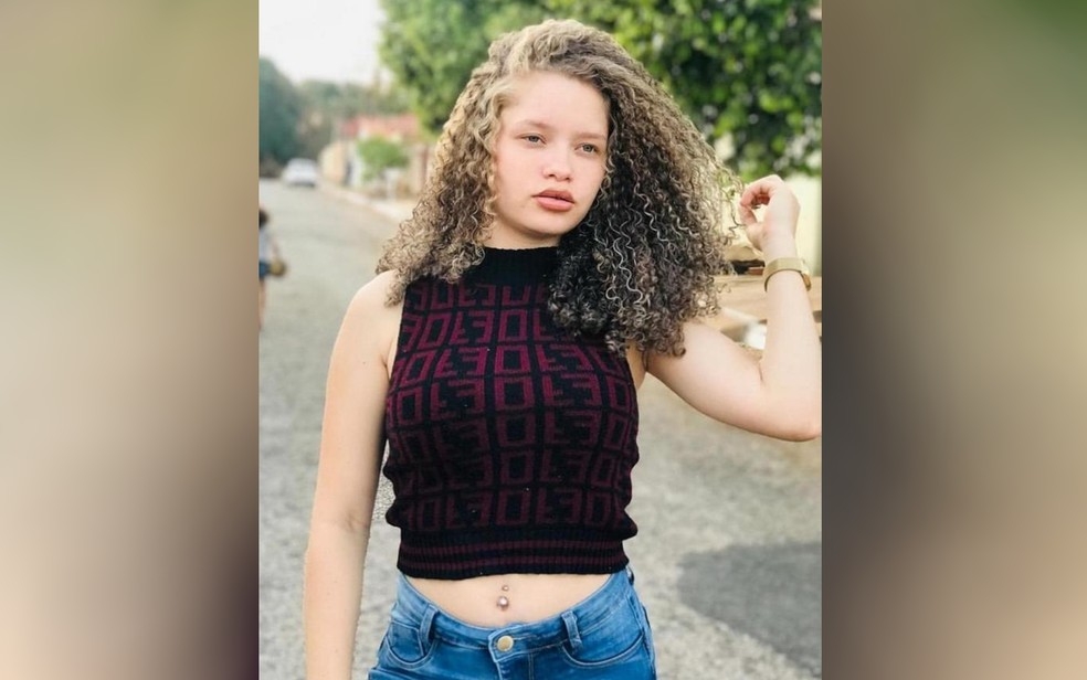 Jovem é morta a facadas pelo namorado em Indiara