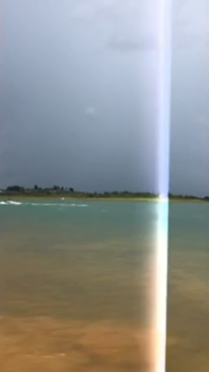 Vídeo registra momento em que raio quase atinge grupo em Abadiânia