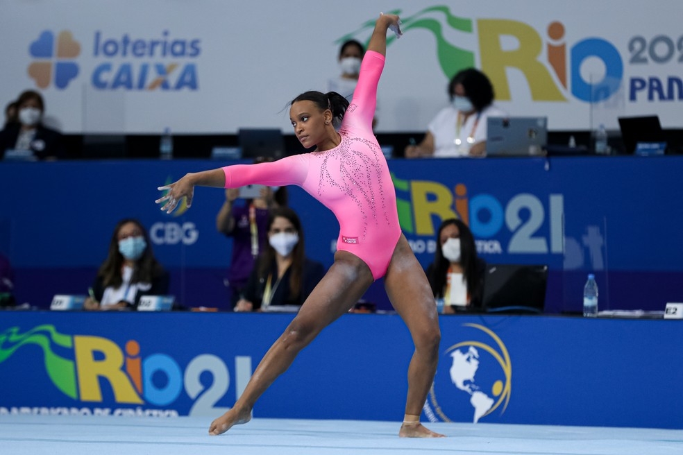 Rebeca Andrade se classifica para três finais no Mundial de ginástica artística