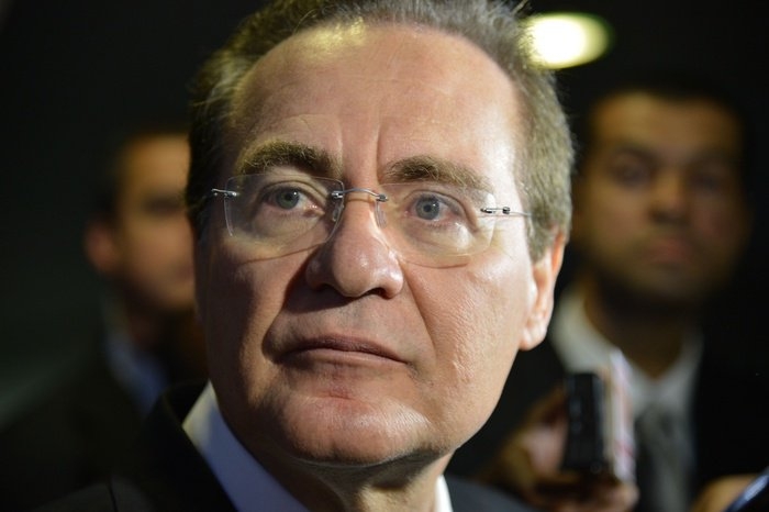 Peemedebista, Renan Calheiros toma café com Lula e janta com Tucanos