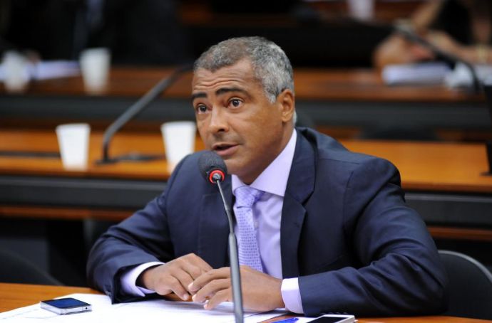 Após acusação de ocultação de patrimônio, Romário lança pré-candidatura ao governo do Rio