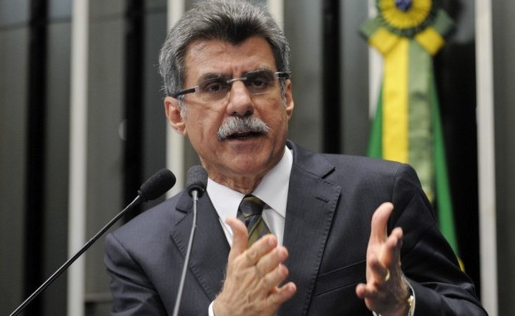 Com sofrimento