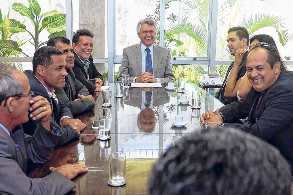 Ronaldo Caiado  vai apoiar emendas para educação