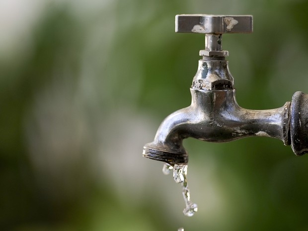 Manutenção em sistema da Saneago pode deixar 12 bairros sem água em Goiânia