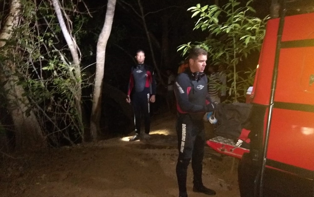 Homem morre afogado em rio após salvar duas crianças