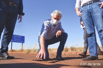 Caiado inaugura rodovias em Vicentinópolis  com padrão Dnit