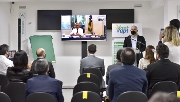 Caiado inaugura Vapt Vupt no Shopping Bougainville