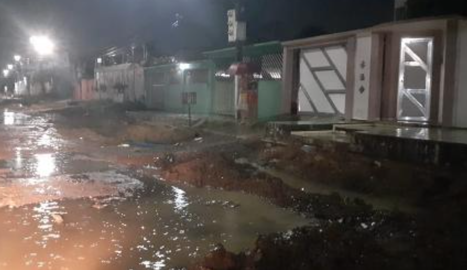 Temporal causa explosões em postes, Macapá