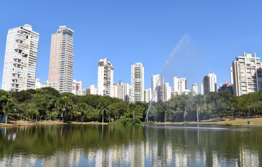 Acompanhe o que vai funcionar e os horários no feriado de Ano Novo, em Goiás