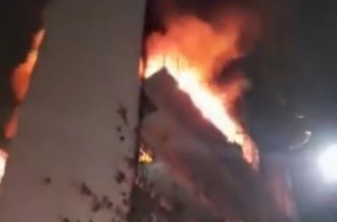 Incêndio em prédio residencial de Buenos Aires deixa ao menos 5 mortos