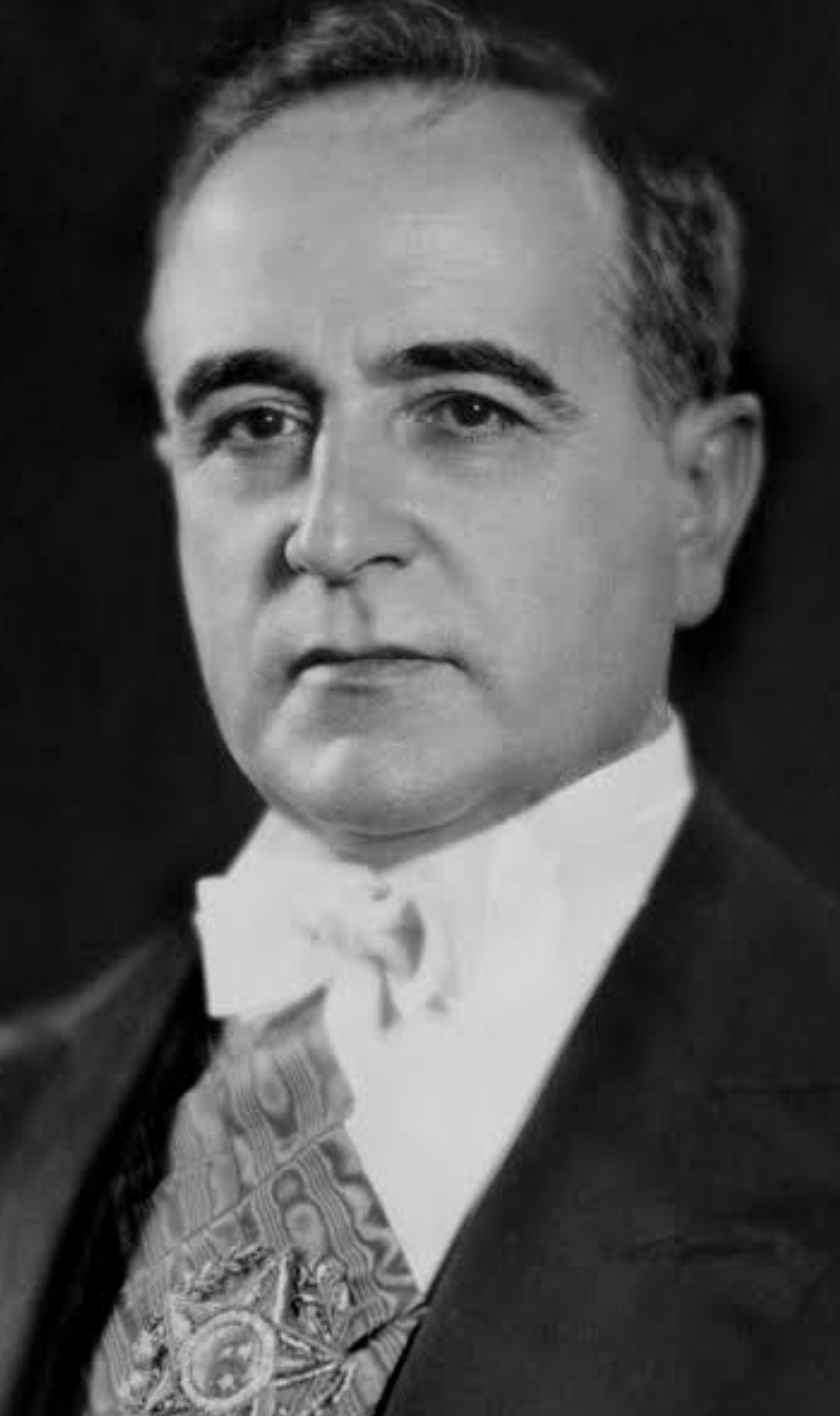 Política há cem anos estava efervescente como hoje