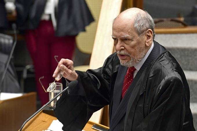 Advogado de Lula se reúne com Cármen Lúcia no STF