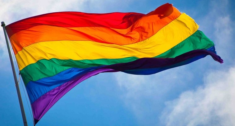 MEC autoriza uso de nome social na educação básica para travestis e transexuais
