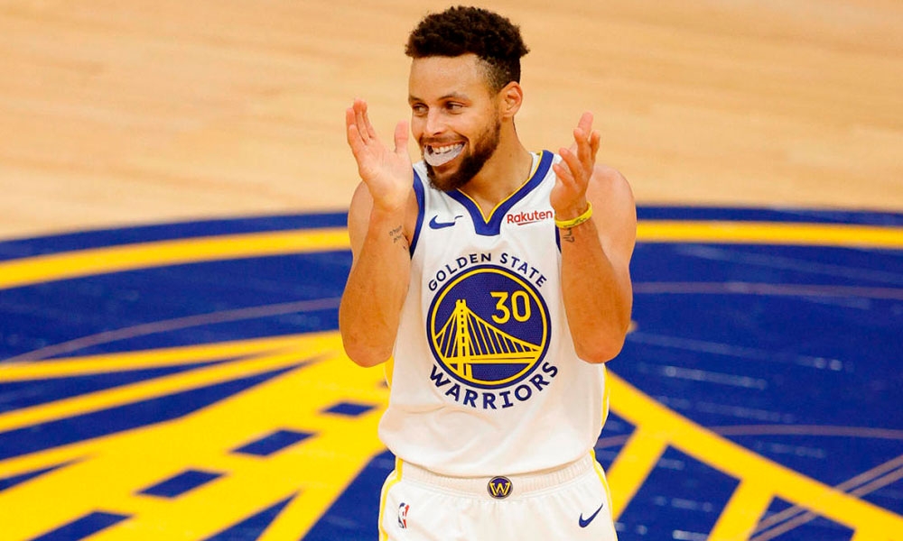 Com 53 pontos em vitória, Curry se torna maior cestinha da história dos Warriors