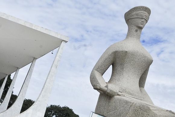 STF abre trabalhos de 2018 com julgamento sobre cigarros aromatizados