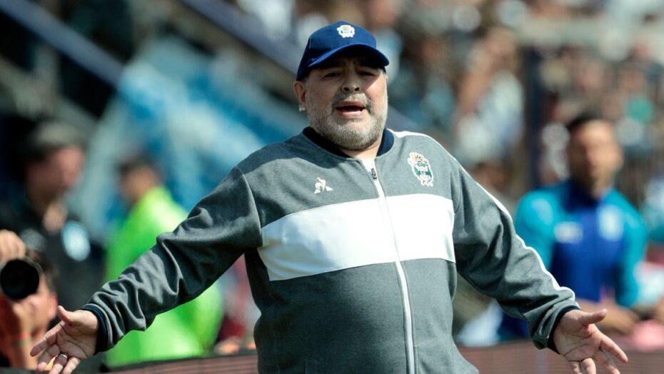 Enfermeira revela que Maradona caiu e bateu a cabeça uma semana antes de morrer