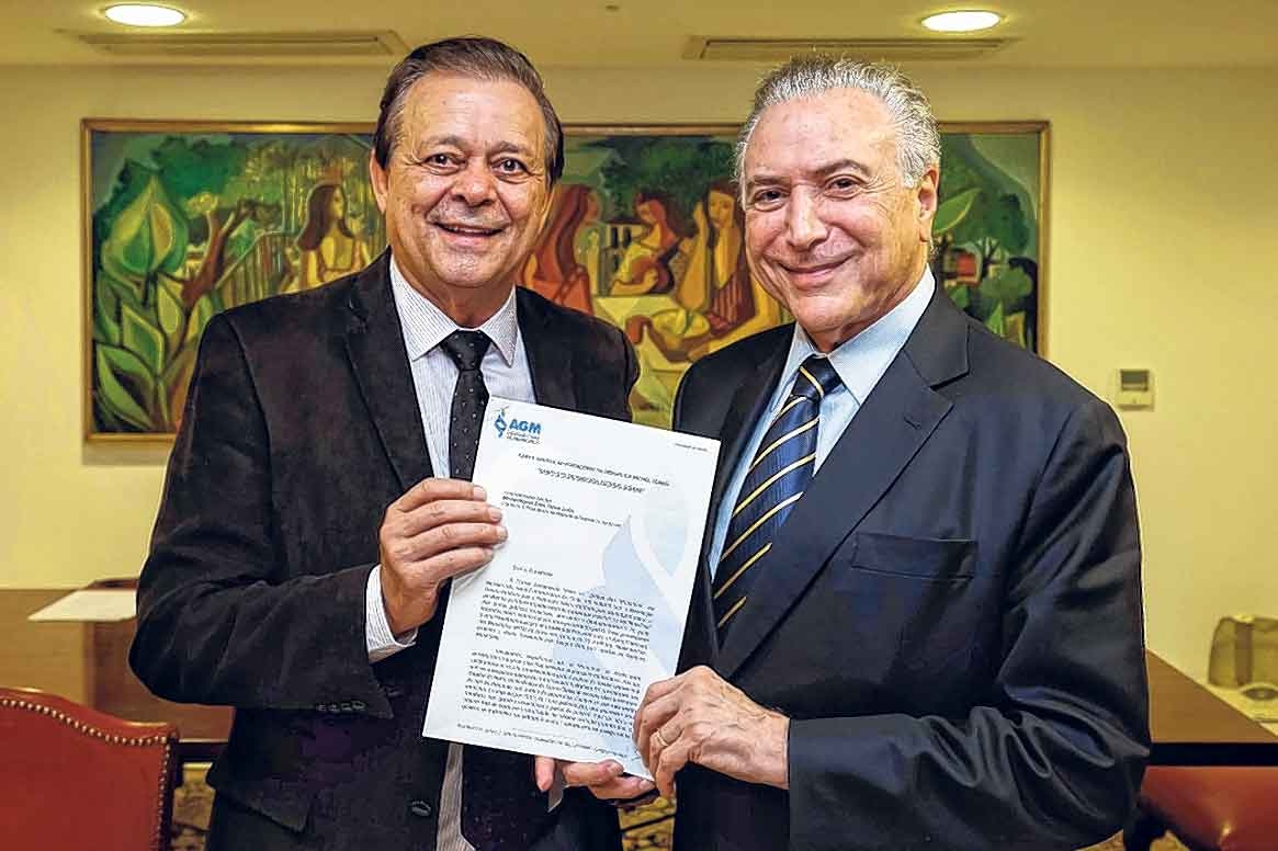 Jovair Arantes leva demandas a Temer