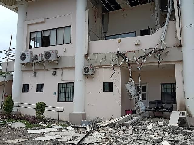 Terremoto nas Filipinas deixa pelo menos um morto e 43 feridos