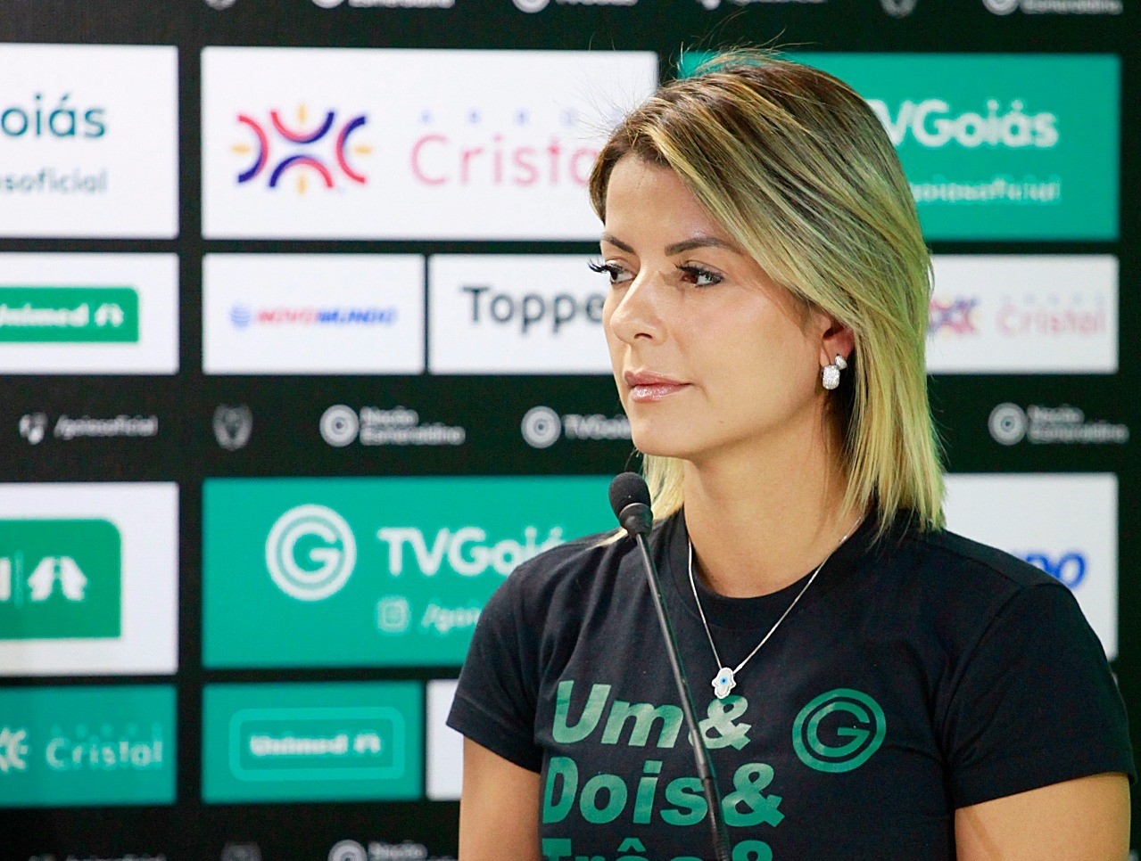 Polêmica do Goiás: vídeo de laçamento da nova camisa foi ideia da jornalista Thaís Freitas
