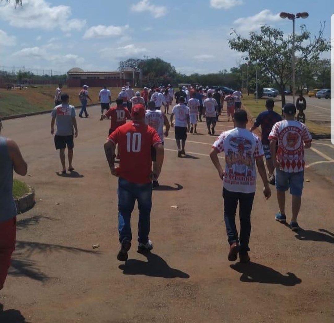 CT do Vila Nova é invadido por torcedores