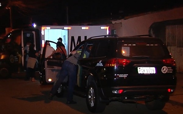 Travesti é arrancada pelos cabelos de carro e morta esfaqueada, em Aparecida de Goiânia