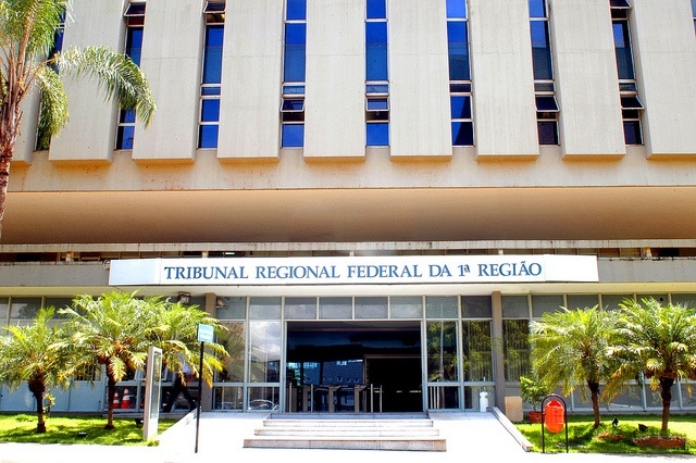 Após ataque de hacker, site do TRF1 continua fora do ar