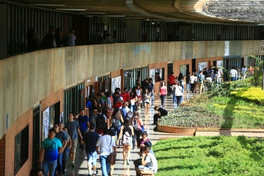 Governo autoriza criação de 1,9 mil vagas de trabalho em universidades federais