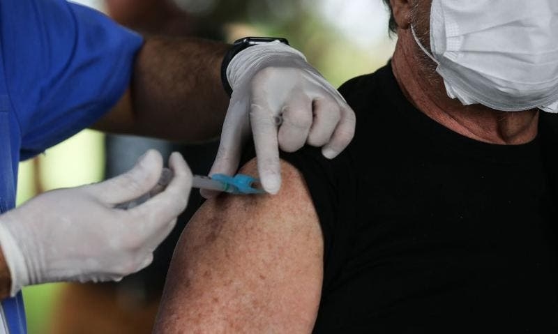 Idosos devem participar da testagem de vacina contra covid-19