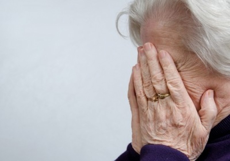 Homem é preso após agredir a própria mãe que tem 87 anos
