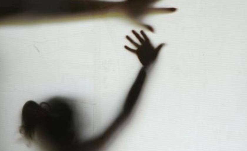 Adolescente de 12 anos filma estupro de amiga de 10 para provar crime