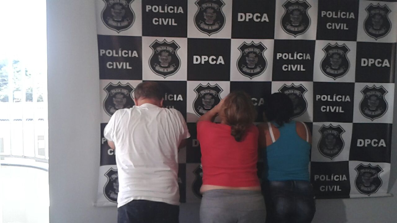 Trio preso suspeito de aliciar crianças