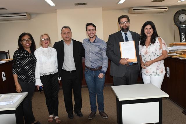 Seds-GO recebe propostas aos auxílios Pão e Leite e Água e Energia