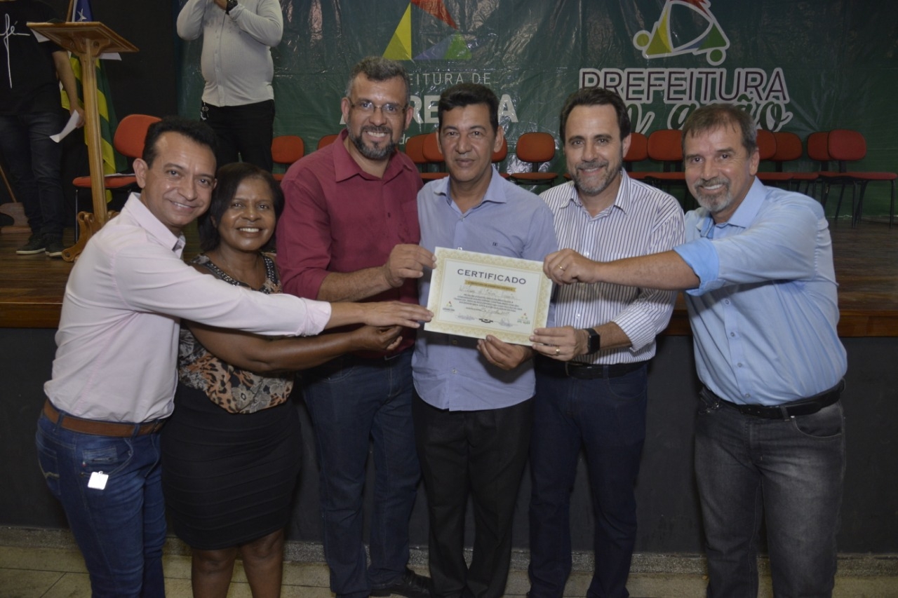 Lideranças do Jardim Helvécia e região são homenageadas por contribuírem com Aparecida