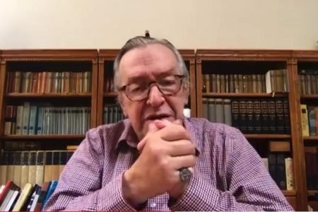 Olavo de Carvalho pede renúncia de Bolsonaro por não defender ‘fiéis amigos’