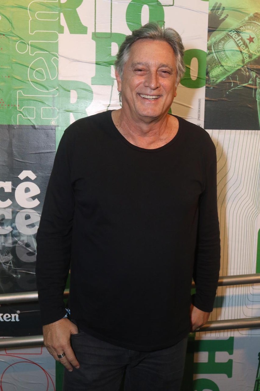 Ator Eduardo Galvão é internado com Covid-19